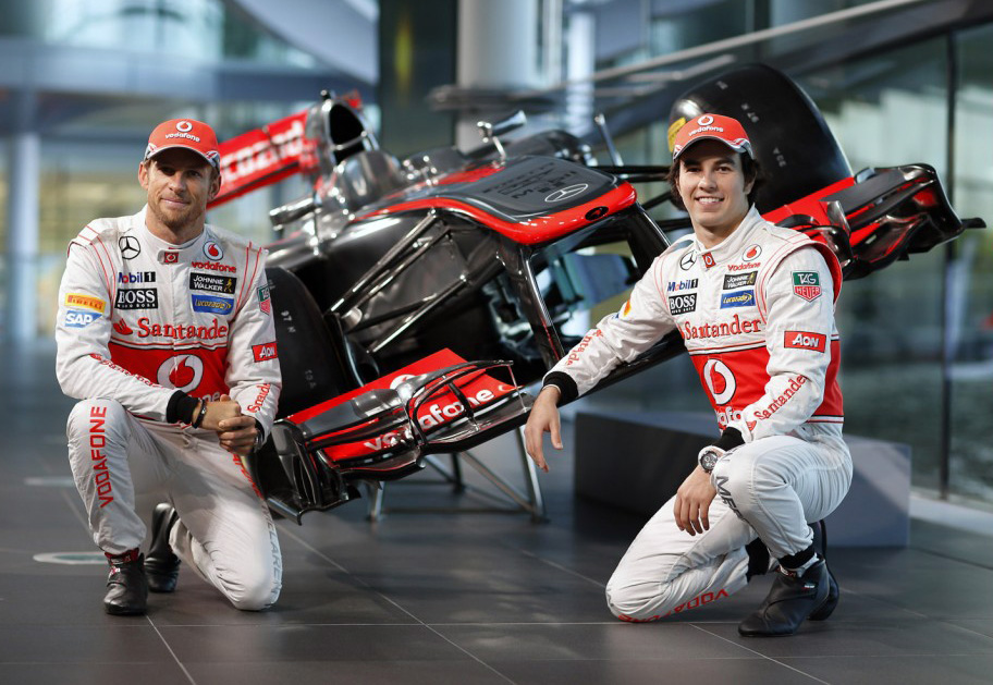 2013_mclaren_mp4_28_f1_race_car_05_1-0201.jpg