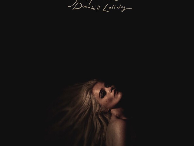 Sky Ferreira újra lejtőn