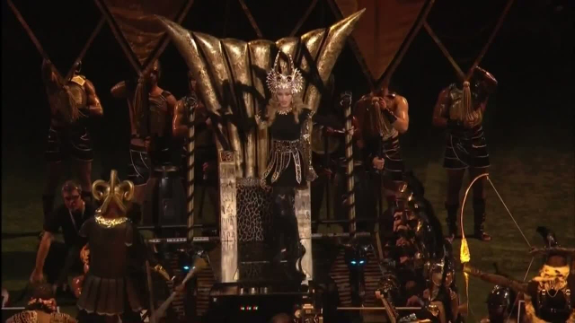 M.I.A. állhatja a számlát a Super Bowl-balhé miatt