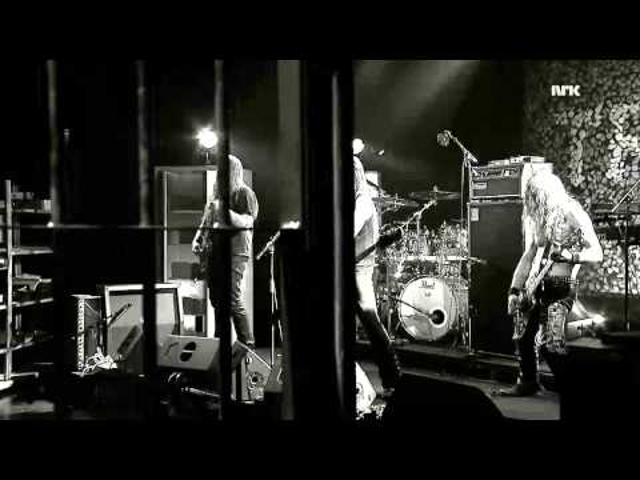 Led Zeppelin hörögve, vikingmetálosan