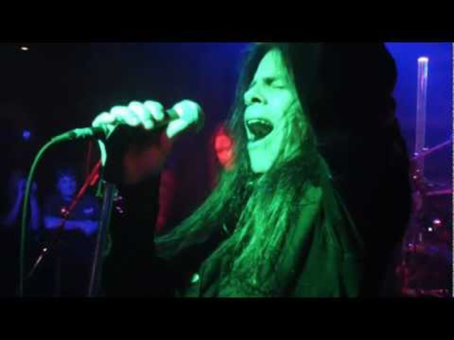 Kirúgták a Queensryche énekesét