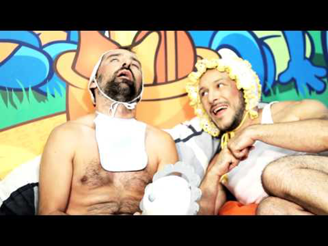 Gyereknek maradni - Belmondo-klippremier