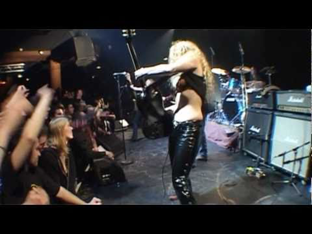 Nashville Pussy-koncert: amerikai dirty rock and roll ma este a Club 202-ben