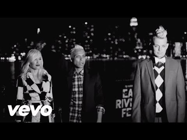 Push And Shove - Az utcán bolondozik új klipjében a No Doubt