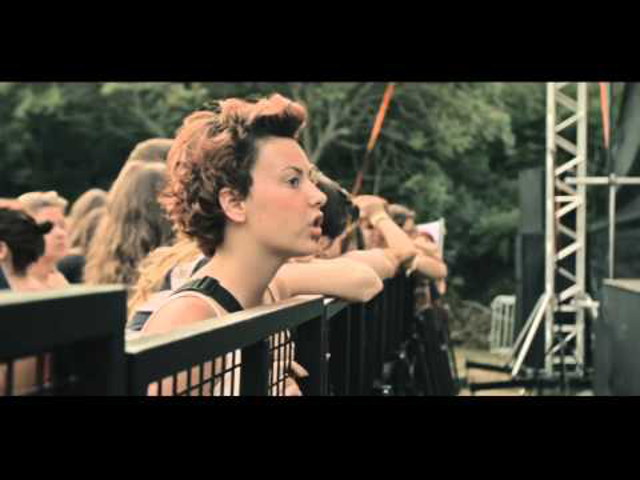 Gesztenyefák alatt - Heaven Street Seven-dal és -klippremier