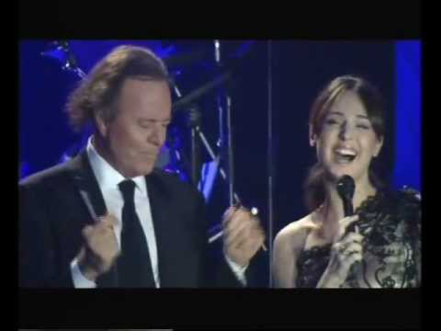 Julio Iglesias júniusban Budapesten