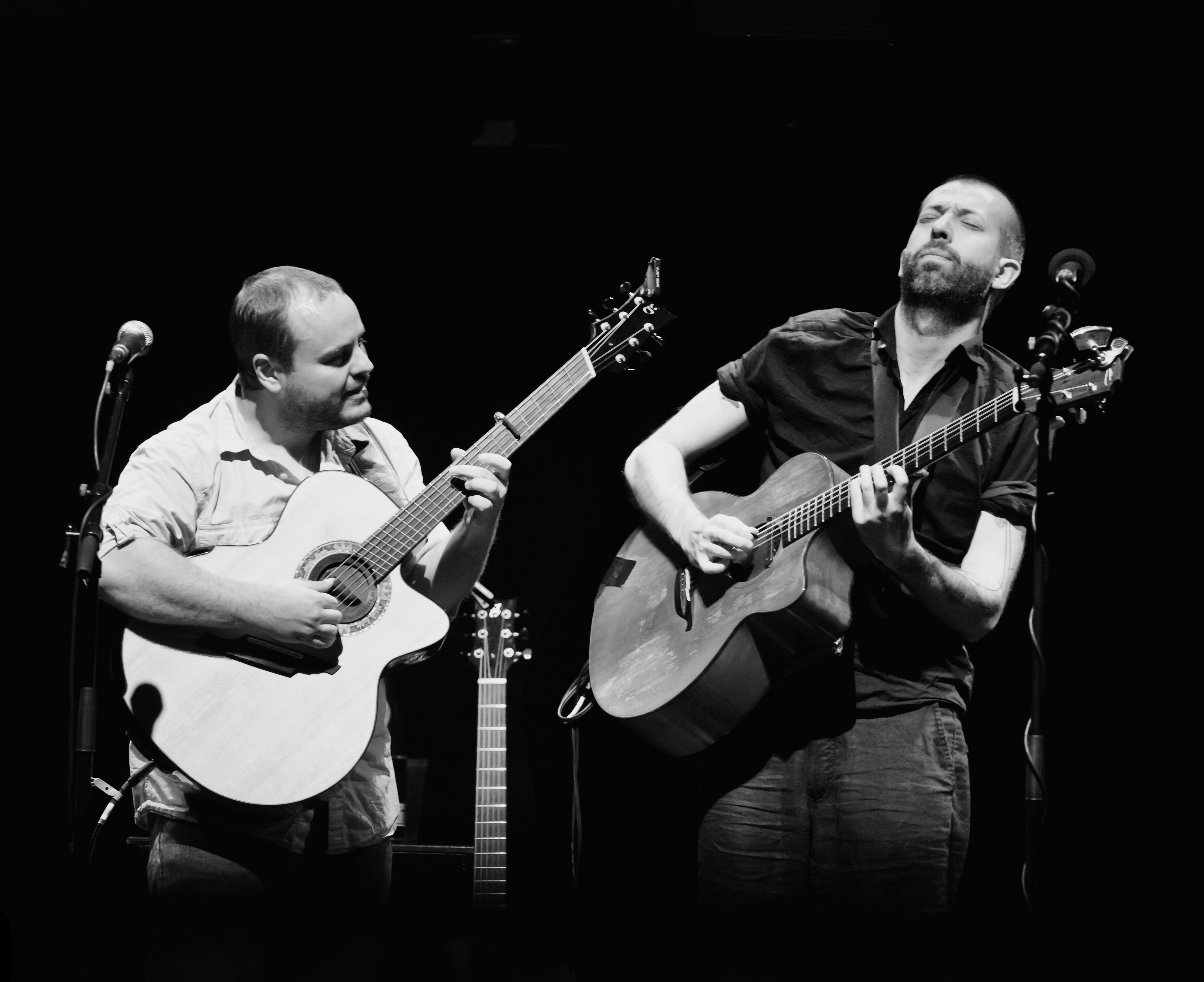 jon-gomm-with-andy-mckee-photo-by-mark-brim.jpg