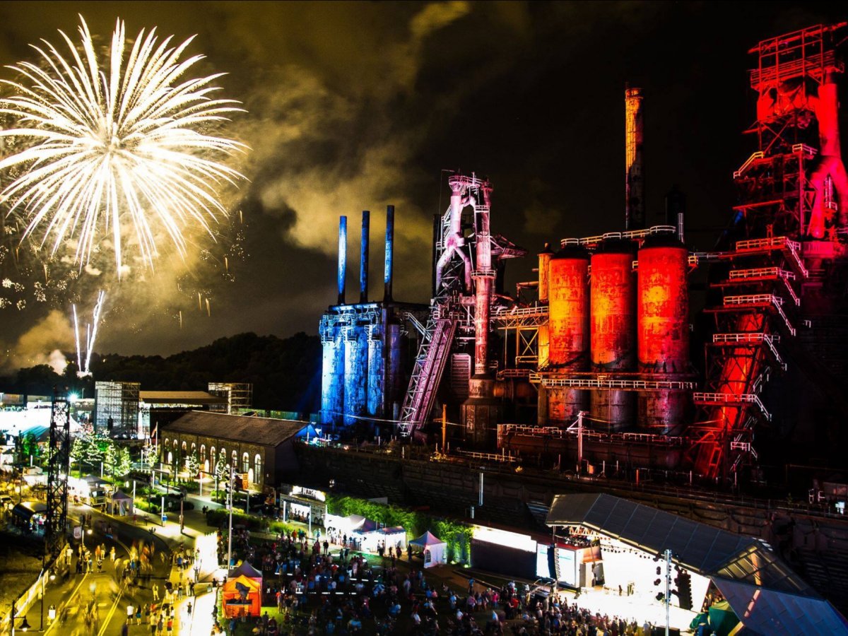 at-steelstacks-a-cultural-venue-located-in-bethlehem-pennsylvania-grand-mills-rise-from-the-stage-the-venue-is-located-in-the-former-site-of-bethlehem-steel-the-second-larges.jpg