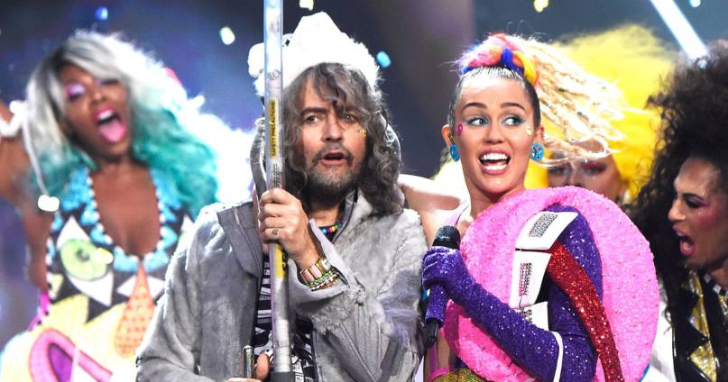 flaming-lips-and-miley.jpg