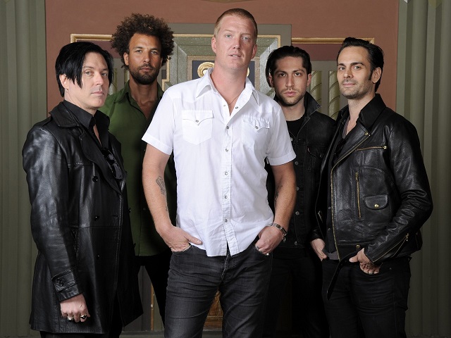 qotsa8.jpg