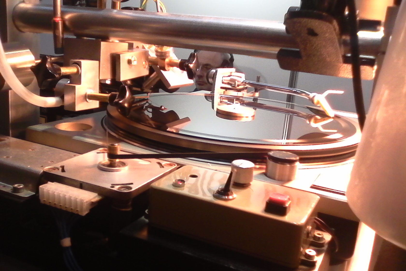 Vinylrecorder lemezvágógép a mesterrel