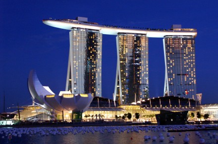 Marina-Bay-Sands-Hotel-Skypark-Singapore.jpg