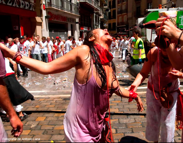 sanfermin-chicas_017.jpg