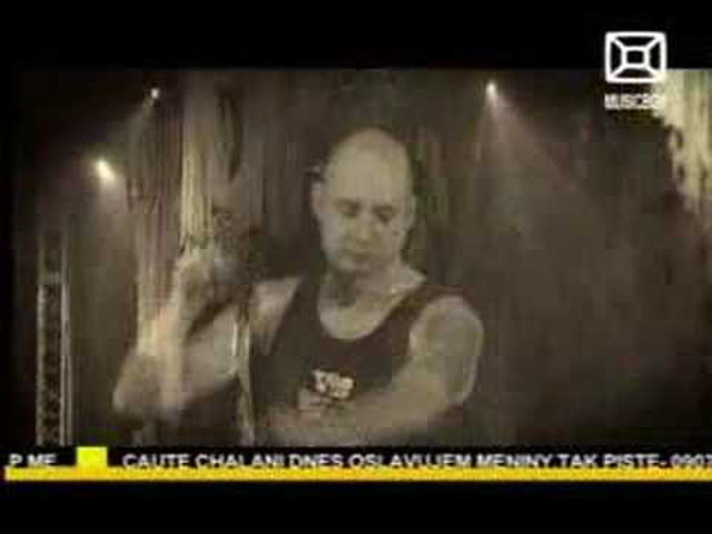 Cseh rocker tanulni linguam latinam