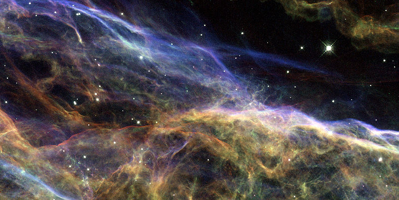 800px-Veil_Nebula_by_Hubble_2007,_segment_2.jpg