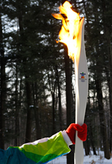 tor-2010olympictorch-lit_26original-Jz.jpg