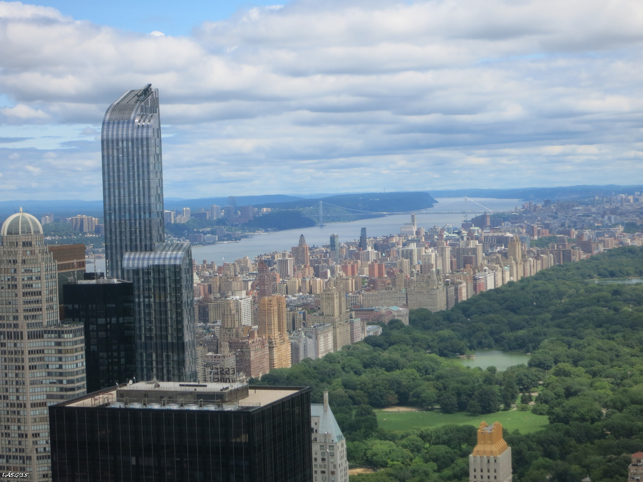 A Central-Park a Rockefeller tetejéről, a kép közepe táján lakunk a házrengeteg közepén.