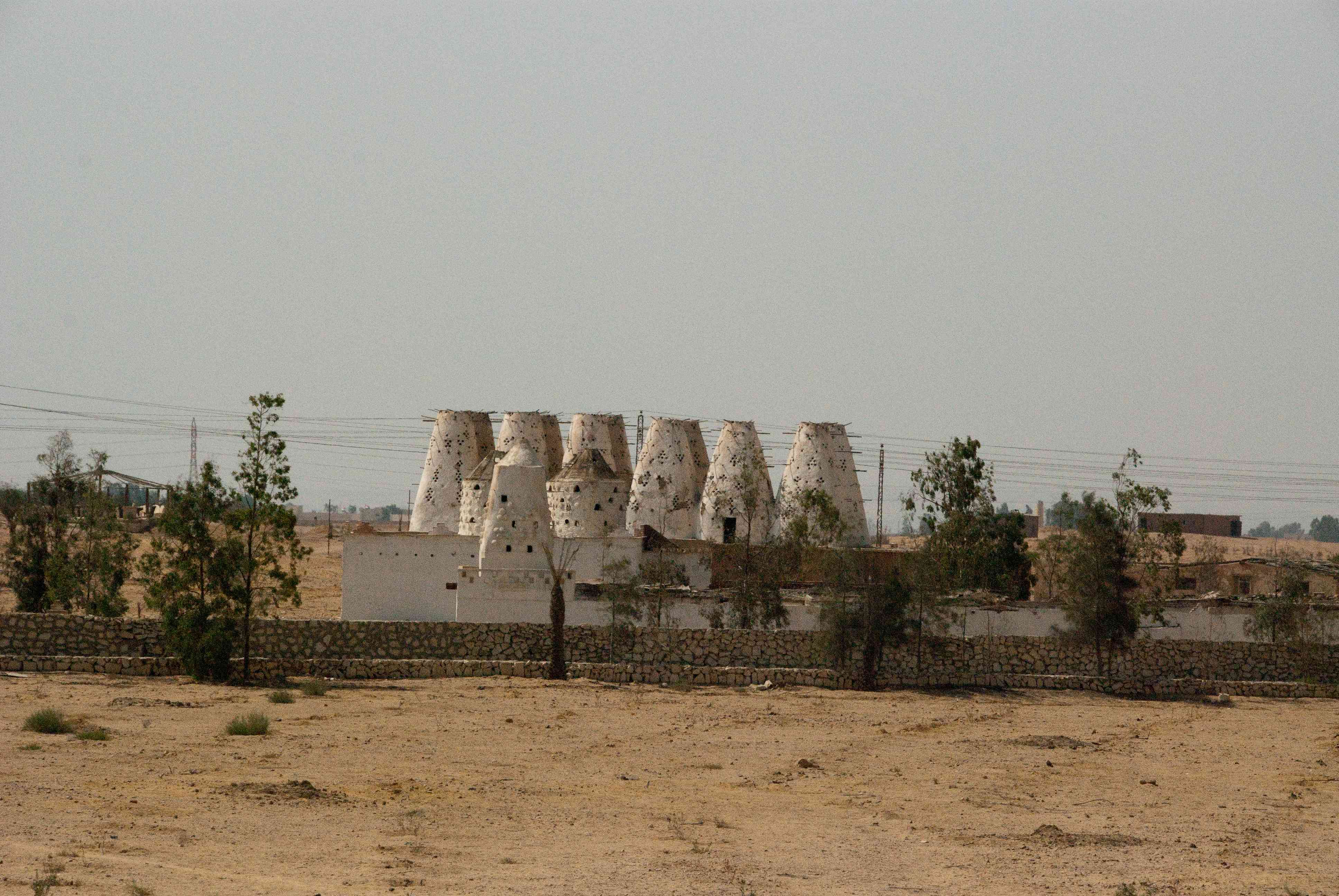Sivatagi falu