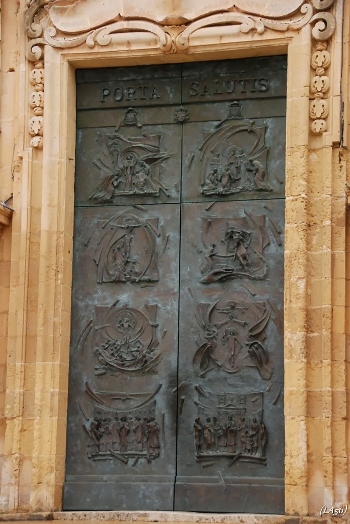 A Szt John bronzkapuja, Victoria