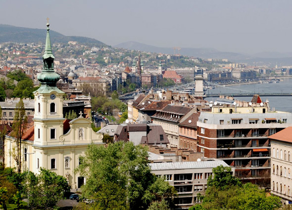 view-budapest-gellert-hill-2.jpg