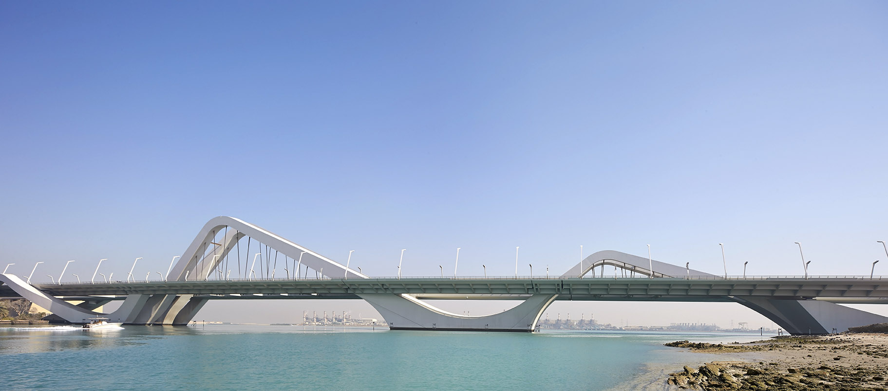 zaha-hadid-seikh-zayed-bridge-1.jpg