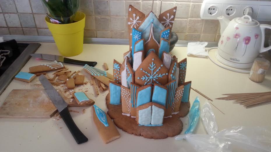 frozen_gingerbread3.jpg