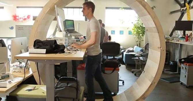 Hamster-Wheel-Standing-Desk-–-Stay-Fit-and-Work3-670x350.jpg