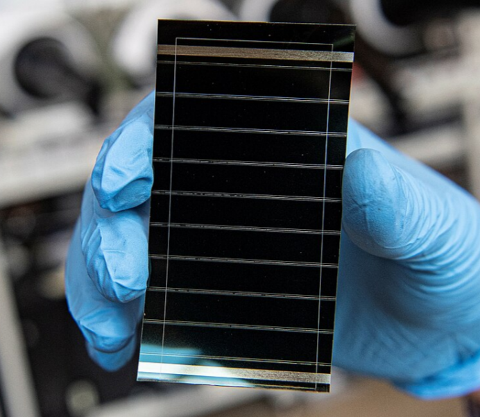 perovskite_solar_cell.png