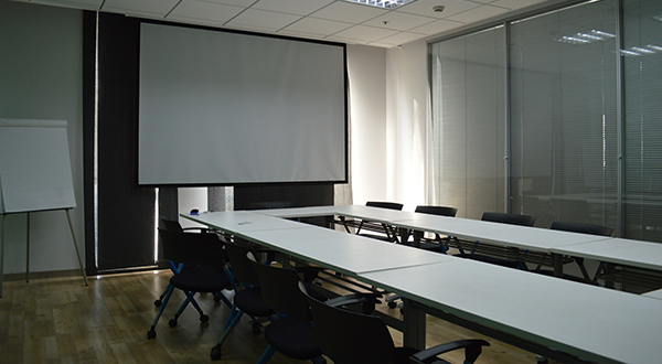 conference-room-614449_1920.jpg