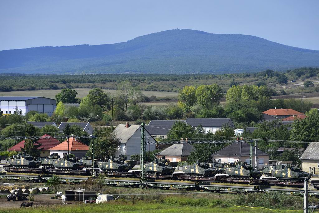 250905_hk_vasut_lynx_1.jpg