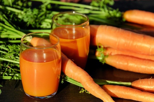 carrot-juice-1623157_640.jpg