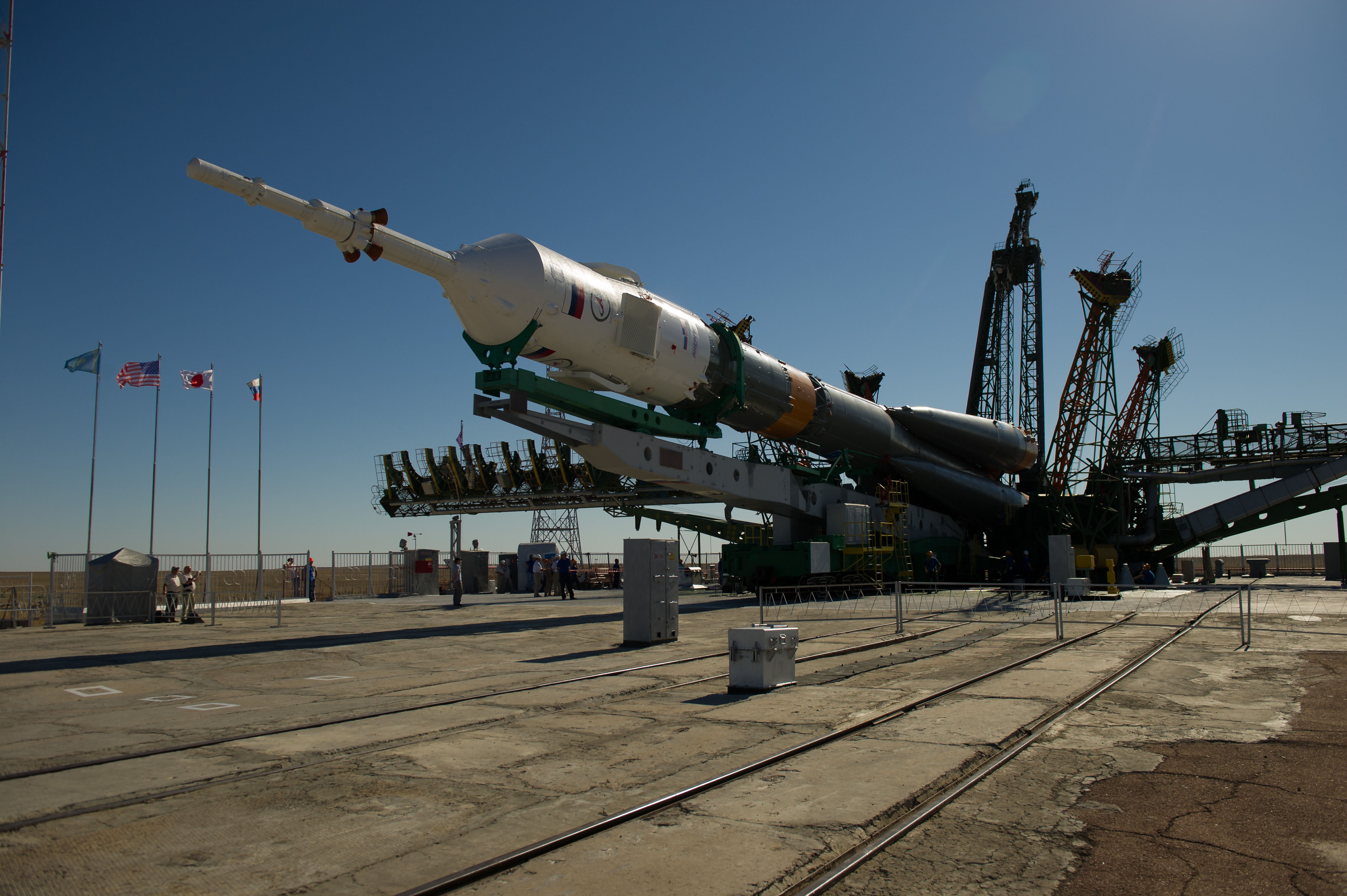 soyuz_tma-05m_spacecraft_raising_into_position_at_the_launch_pad.jpg