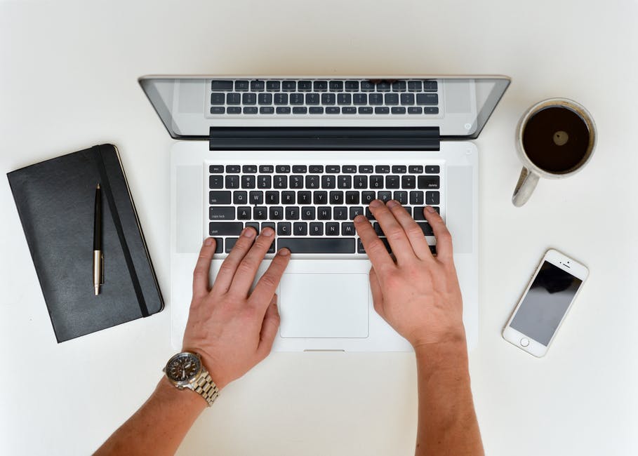 hands-coffee-cup-apple.jpg