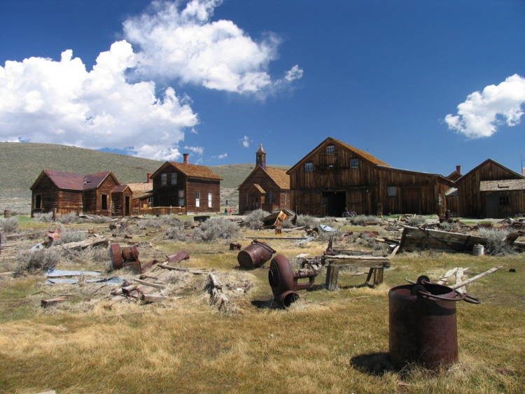 mystifying-ghost-towns-bodie-3.jpg