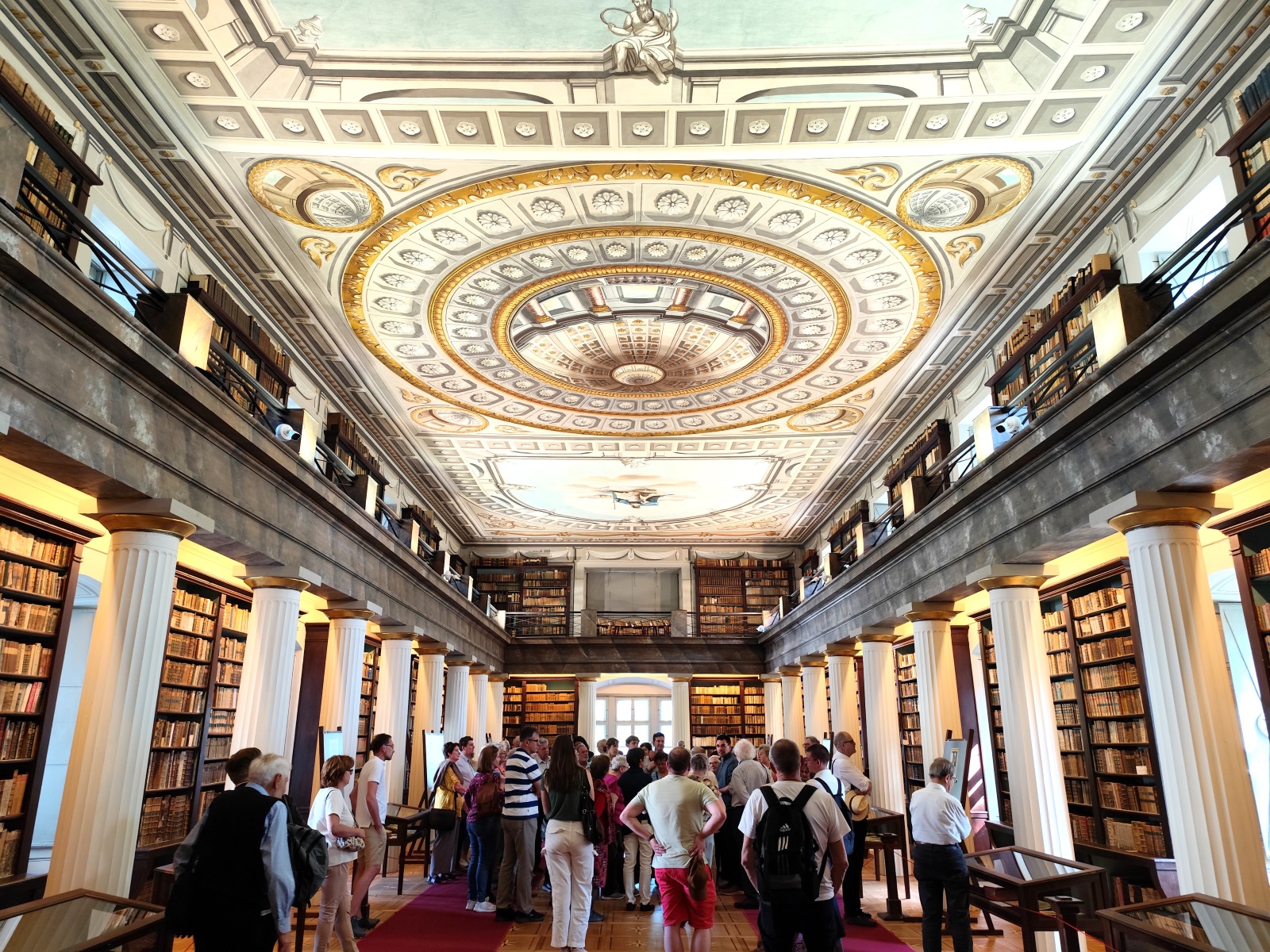 6_sarospataki_kollegium_konyvtaraban.jpg