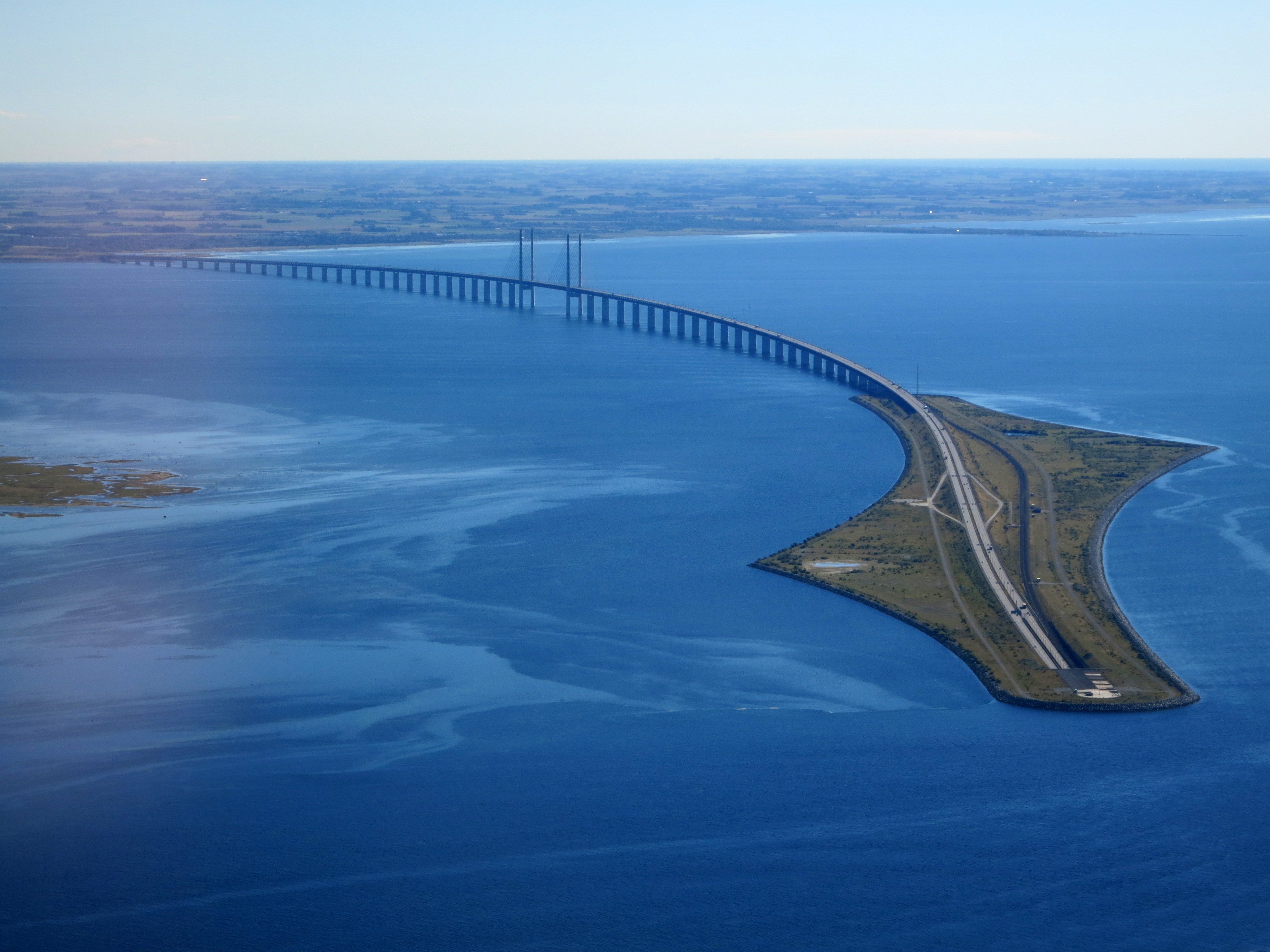 _resund_bridge_from_the_air_in_september_2015.jpg