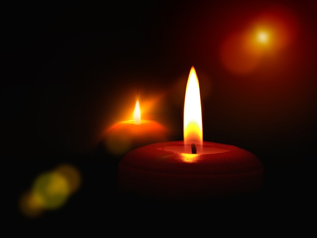 candles-230779_640.jpg
