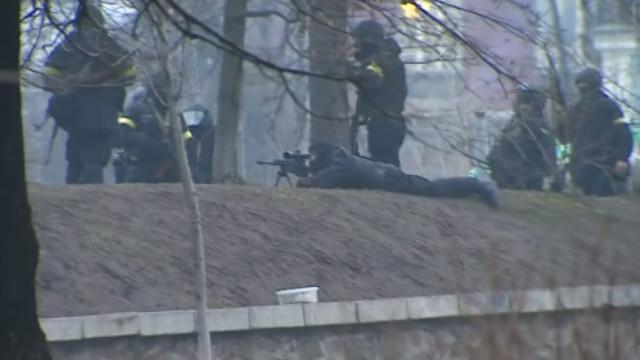 140220114212_kiev_berkut_sniper_640x360_bbc_nocredit.jpg