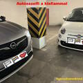 Autósszelfi a „kisfiammal”