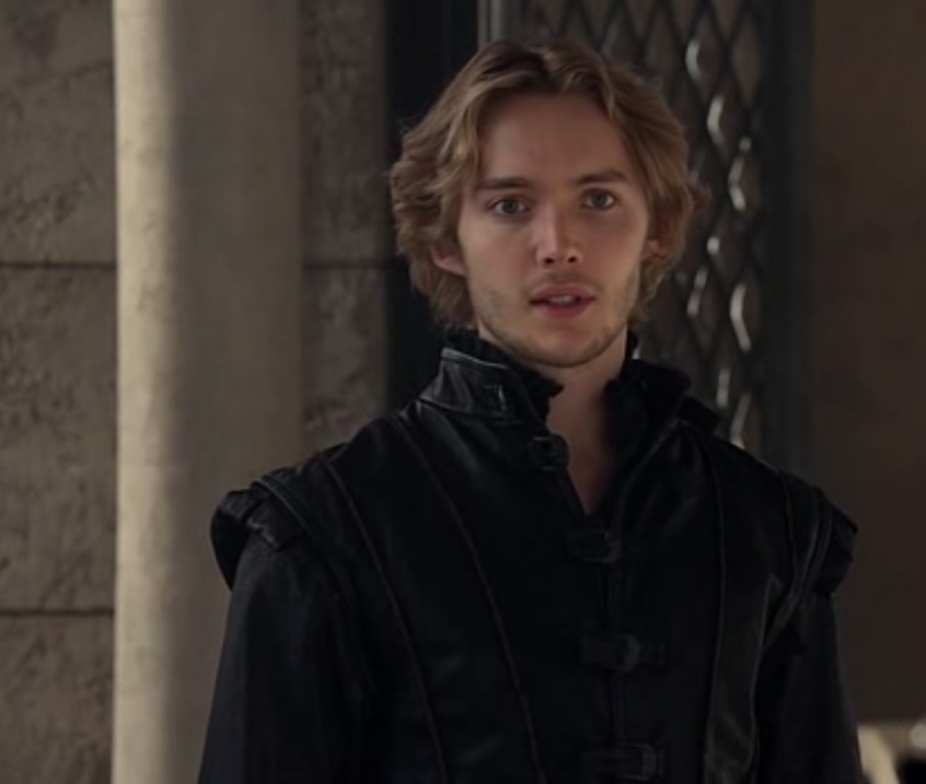 Toby Regbo