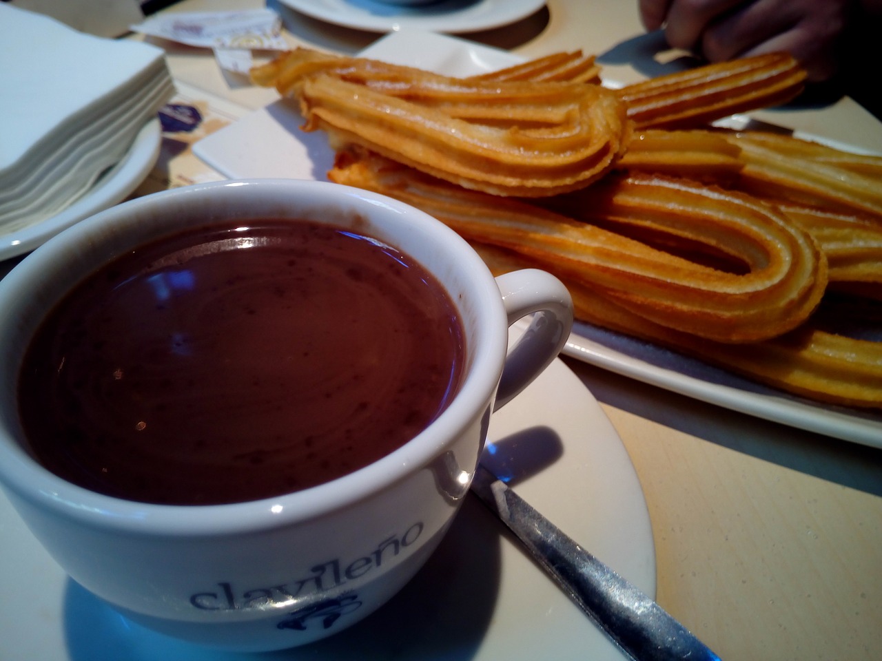 churros-with-chocolate-1114343_1280.jpg