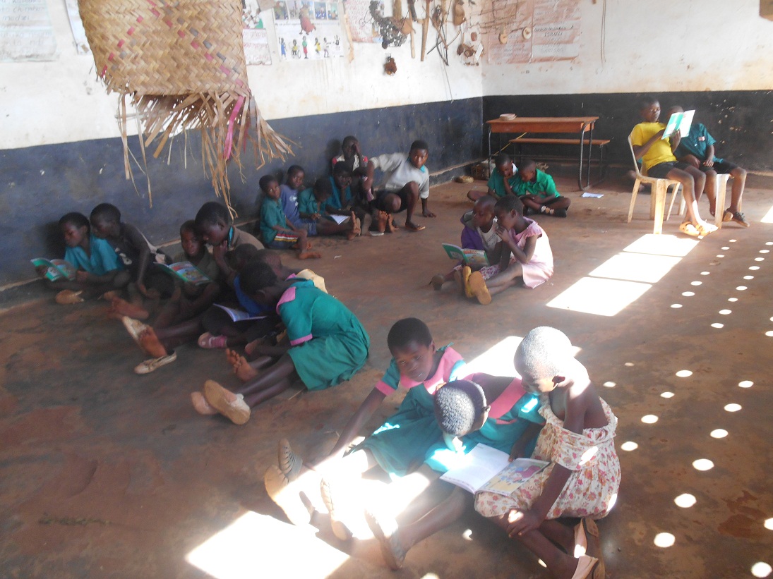 Reading club Thunga.jpg