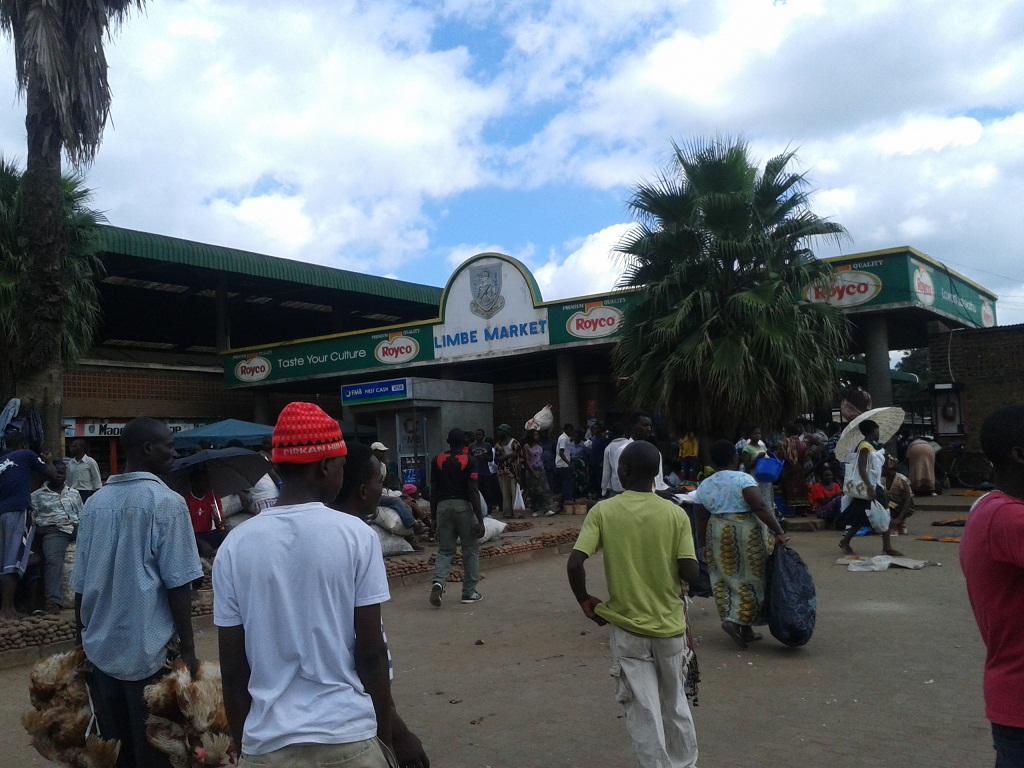 limbe market.jpg