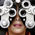 Kiken segíthet a lézeres látásjavítás?   
