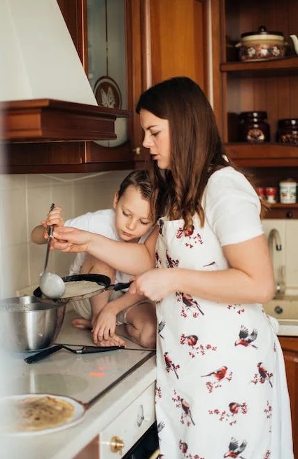 pexels-photo-3807364_cooking_family_child_helping_pancake.jpg