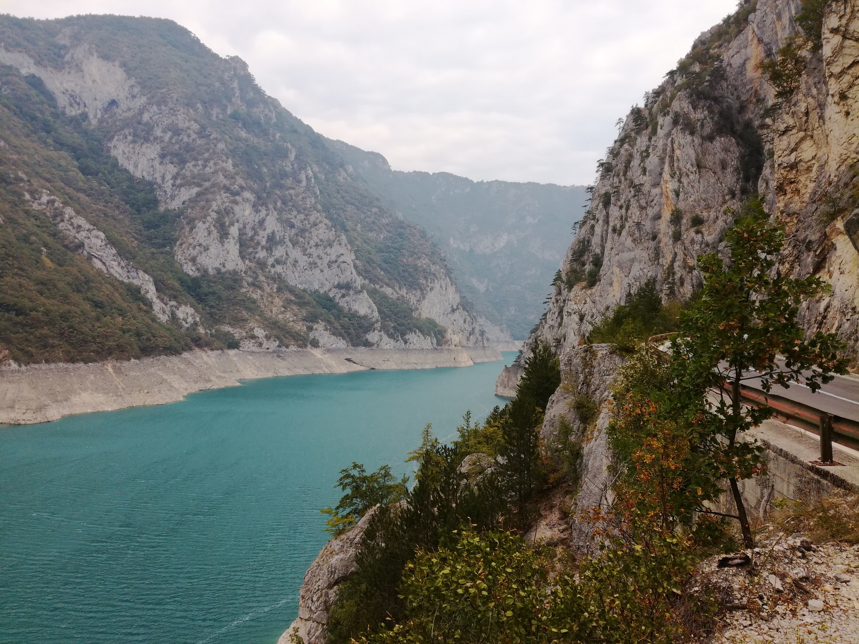 Bosznia után Montenegróban fordúl a szél.