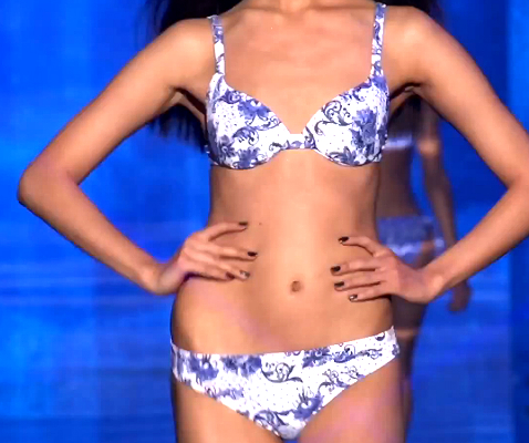 Mintás vállpántos Calzedonia 2014 bikini modell