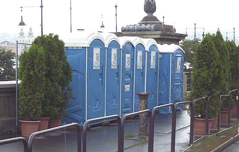 Mobil wc - Lánchíd