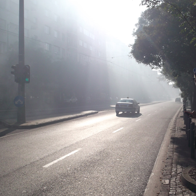 Sűrű füstköd a Bartók Béla úton - 2012. október 18. 15:12