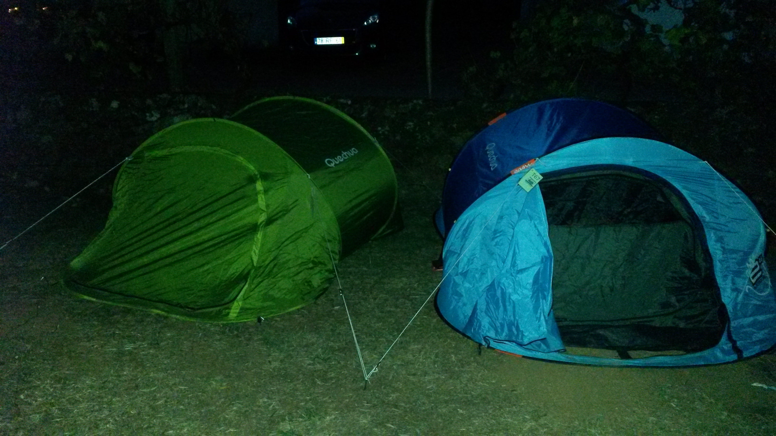 Második este campingben aludtunk, mindössze két sátorban öten.. Nem volt a legkényelmesebb, de legalább nem fáztunk (mondjuk a felül öt - alul három réteg ruha + dupla takaró és polifoam is kellett a teljes komforthoz).